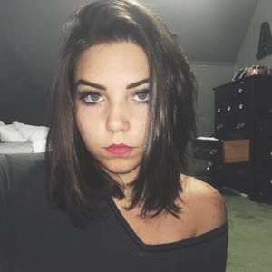 Meet your Posher, Adrieanna